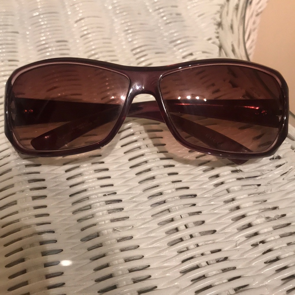 Gucci plum sunglasses